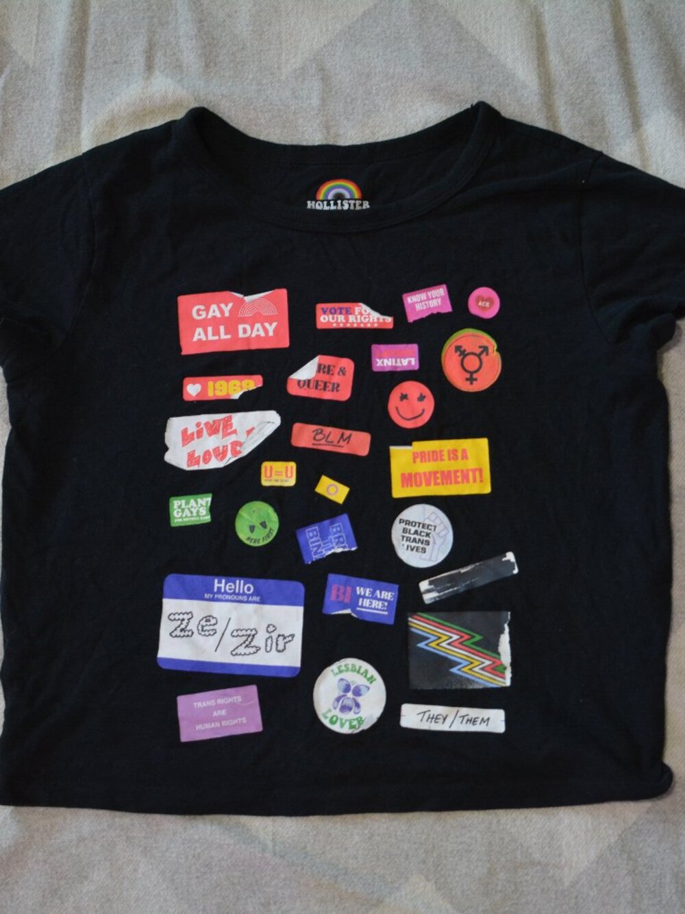 Hollister Pride Collection LGBTQ+ Sticker Graphic Cropped T-Shirt - Black